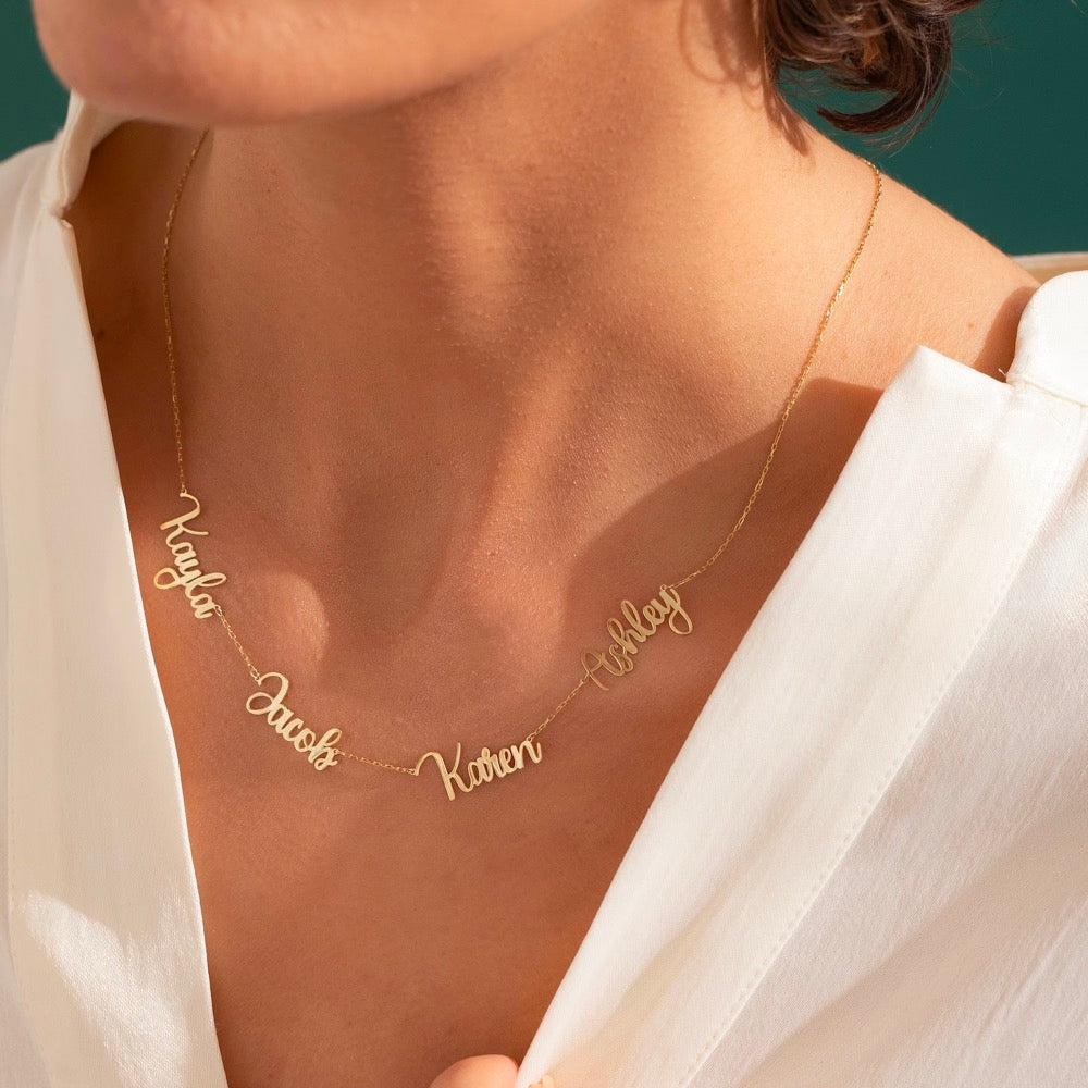 Personalized Multiple Name Necklace – Gold finish
