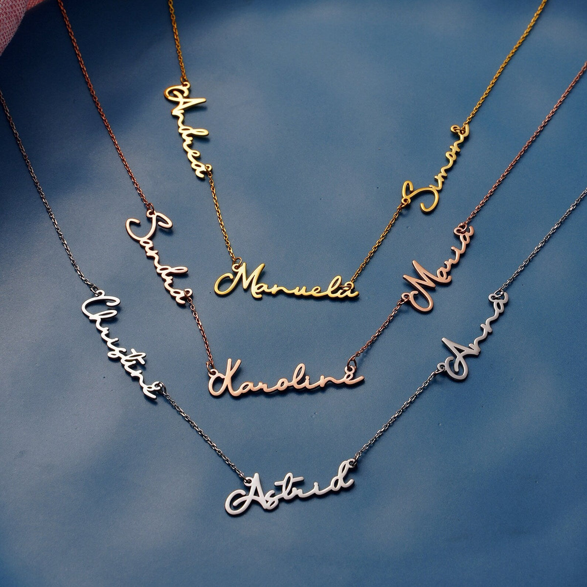 Personalized Multiple Name Necklace – personalization detail